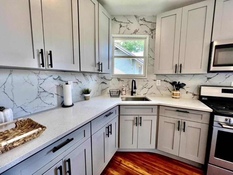 Appartement Modern - 3 Bedrooms, 2 Bathrooms *